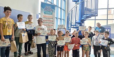 Kolejne sukcesy pływaków z UKS "Orlik"-5097