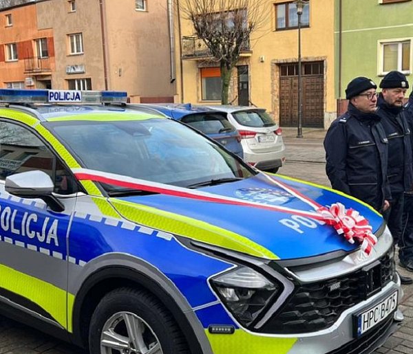 Powiat: Nowy samochód dla Policji-5317