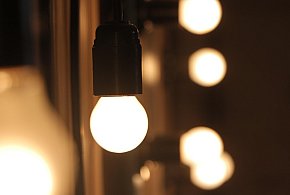 Rachunki za prąd pójdą w dół. Rząd usuwa opłatę doliczaną od lat-10001