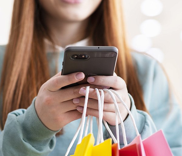 Zalando i Temu podpadły urzędowi. Klienci byli wprowadzani w błąd-10204